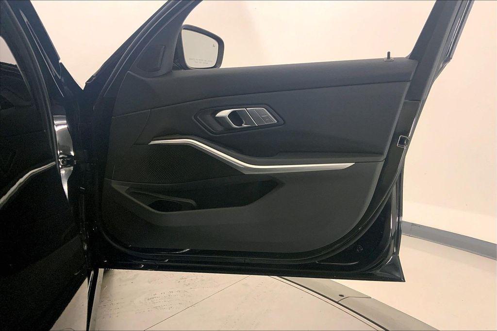 صورة مصغرة 25 لـ 2025 BMW 330 XDRIVE