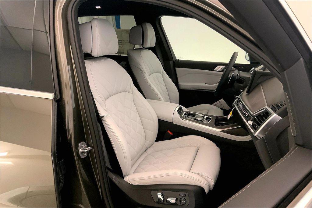 2027 BMW X7 XDRIVE40I — миниатюра 7
