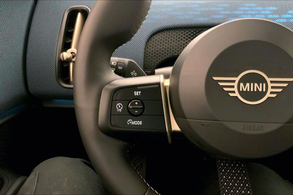 2025 MINI COUNTRYMAN COOPER S ALL4 — миниатюра 18