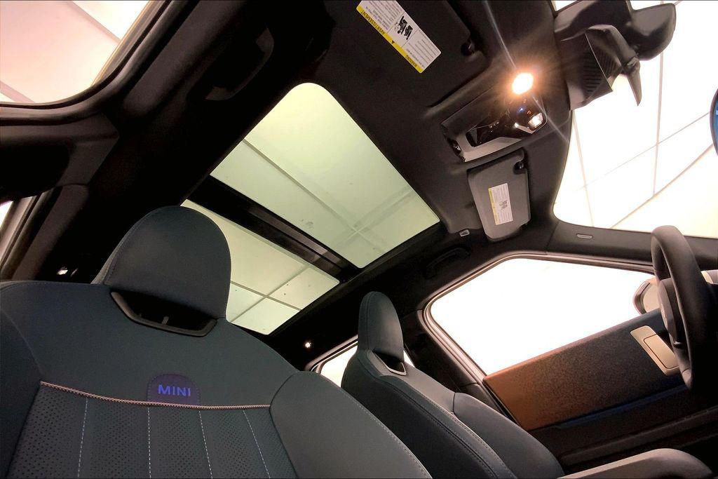 2025 MINI COUNTRYMAN COOPER S ALL4 — миниатюра 26