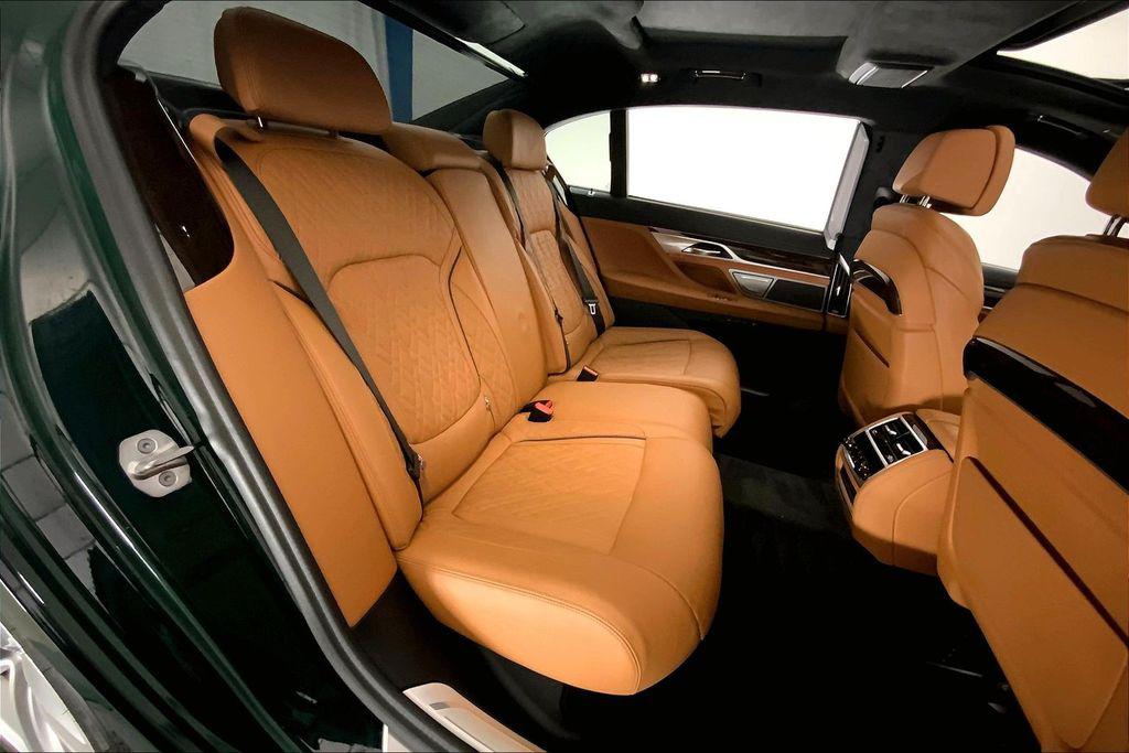 صورة مصغرة 15 لـ 2022 BMW 750 I XDRIVE