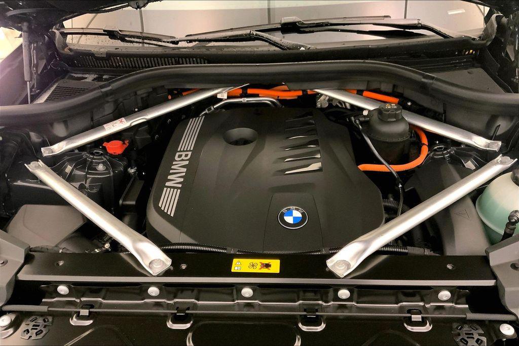 صورة 8 لـ 2026 BMW X5 PHEV XDRIVE50E