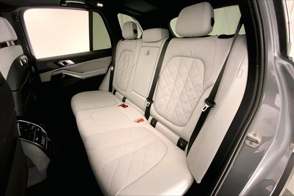 صورة مصغرة 14 لـ 2026 BMW X5 XDRIVE40I