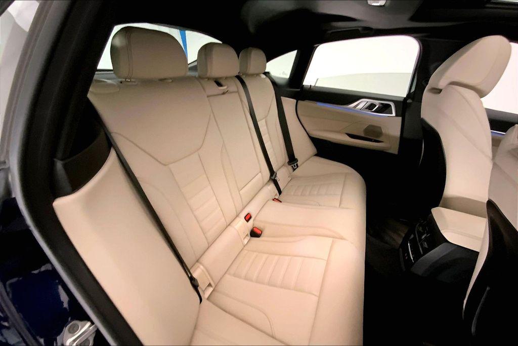 صورة مصغرة 14 لـ 2023 BMW I4 GRAN COUPE EDRIVE40