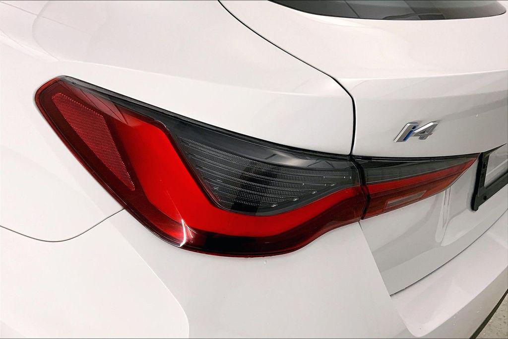 صورة مصغرة 27 لـ 2023 BMW I4 GRAN COUPE EDRIVE40