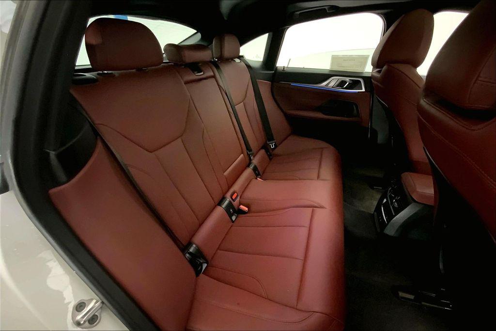 صورة مصغرة 14 لـ 2023 BMW I4 GRAN COUPE EDRIVE40