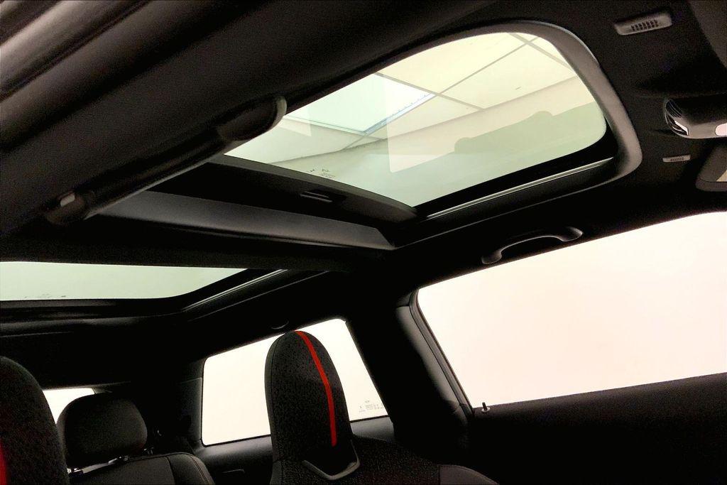 2025 MINI HARDTOP JOHN COOPER WORKS — миниатюра 26