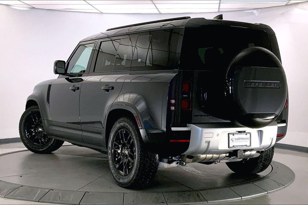 2024 LAND Rover DEFENDER 110 P300 — фото 10