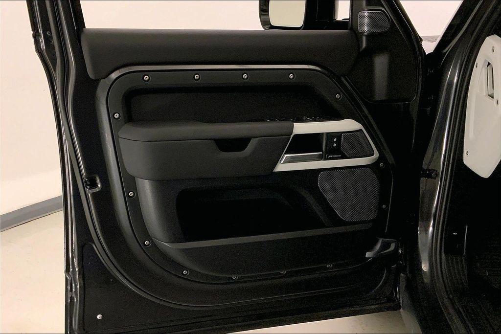 2024 LAND Rover DEFENDER 110 P300 缩略图 24