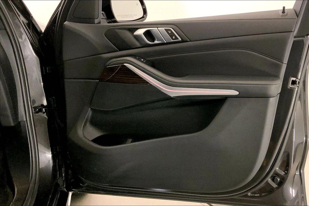 صورة مصغرة 25 لـ 2023 BMW X5 XDRIVE40I