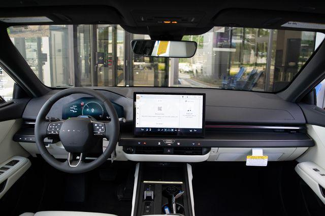 صورة 10 لـ 2026 Lexus ES 500E