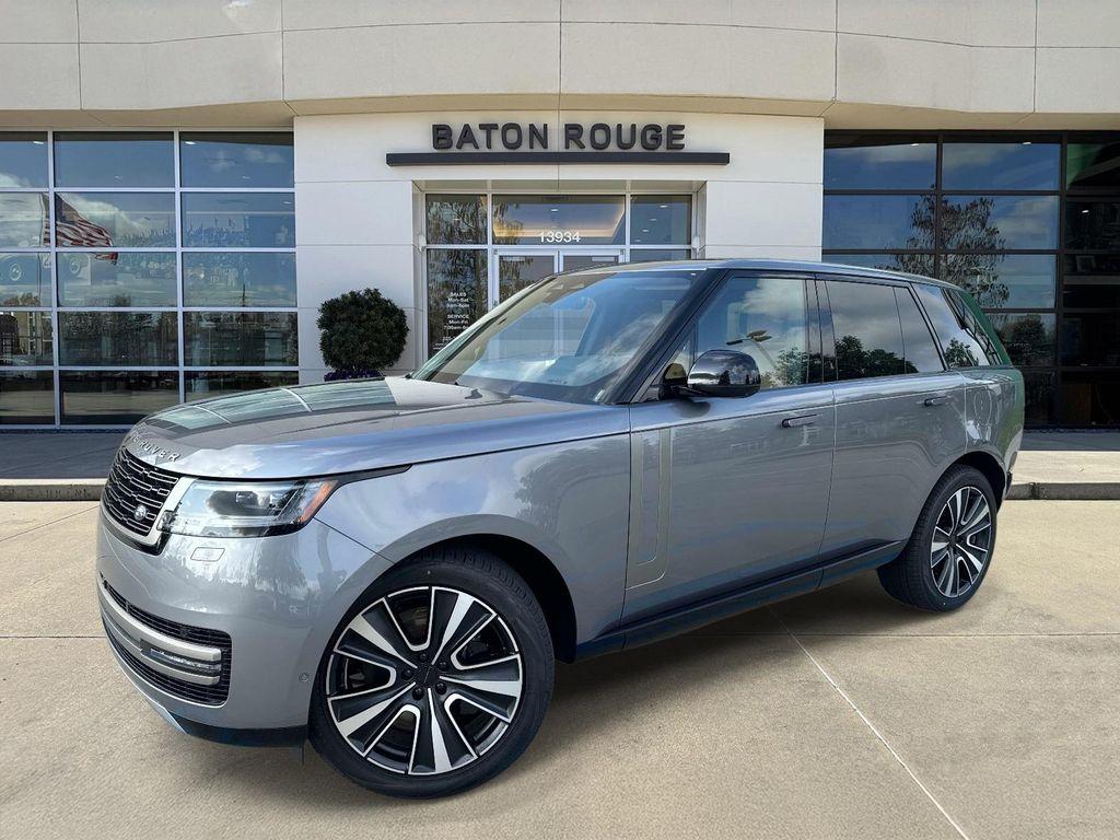 New 2026 Land Rover Range Rover P550e SE