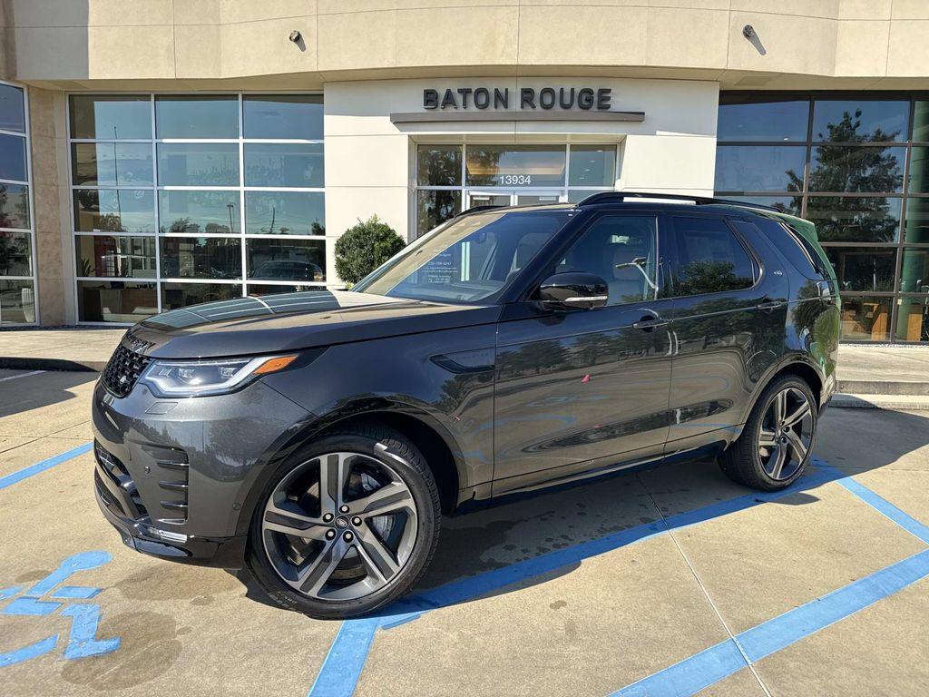 New 2026 Land Rover Discovery Dynamic SE