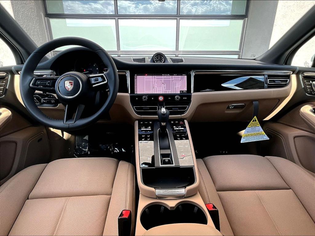 2025 Porsche MACAN — миниатюра 13