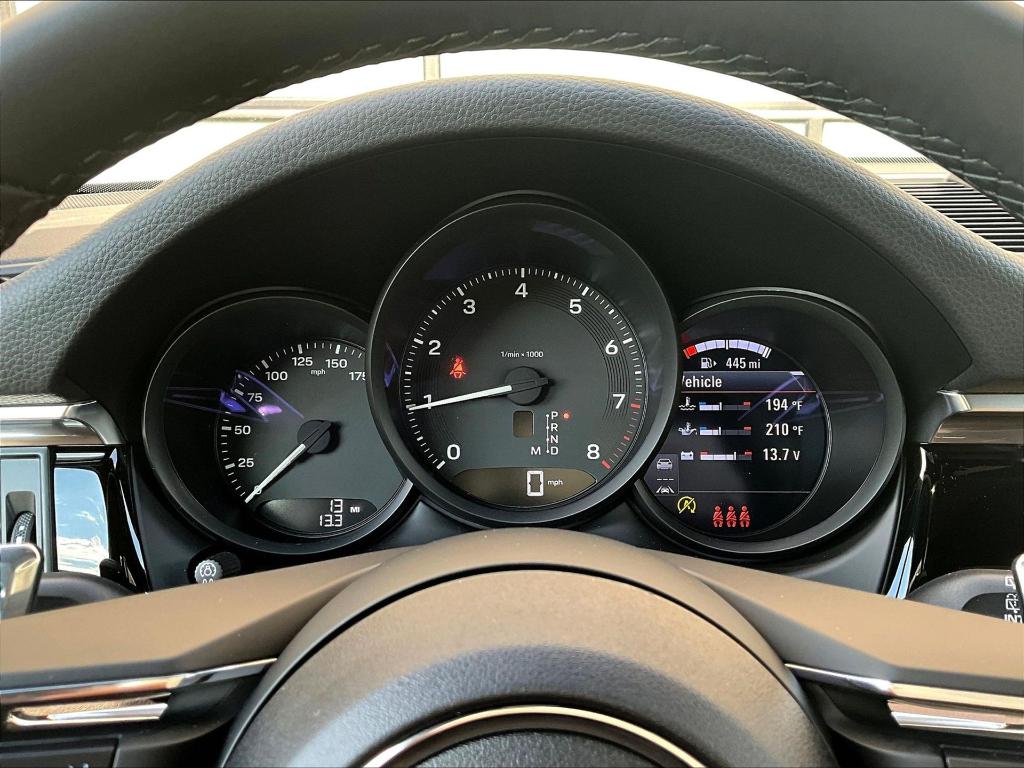 2025 Porsche MACAN — миниатюра 25