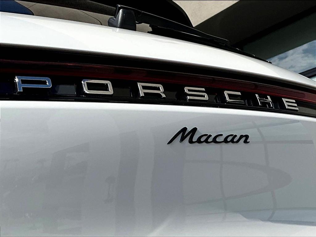 2025 Porsche MACAN — миниатюра 24