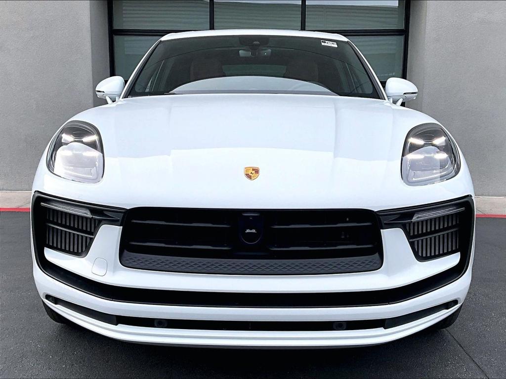 صورة 10 لـ 2026 Porsche MACAN S