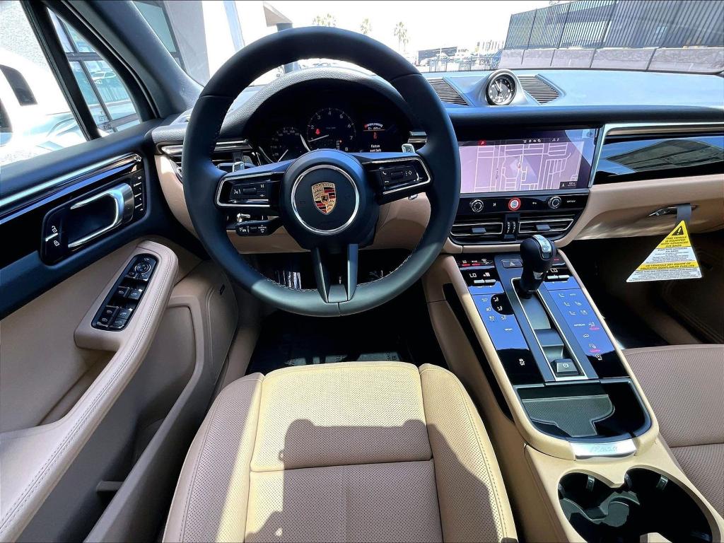 2026 Porsche MACAN — миниатюра 15