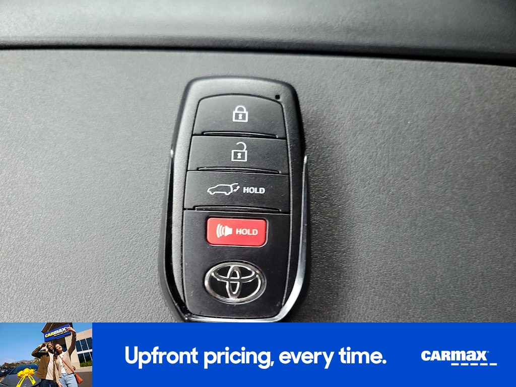 2024 TOYOTA HIGHLANDER XLE thumbnail 28