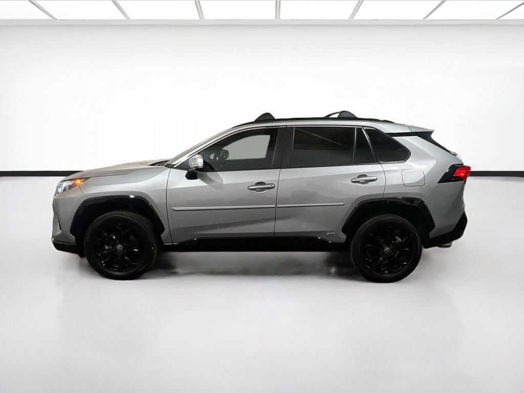2022 Toyota RAV4 HYBRID SE thumbnail 22