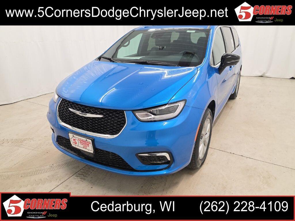 New 2026 Chrysler Pacifica L