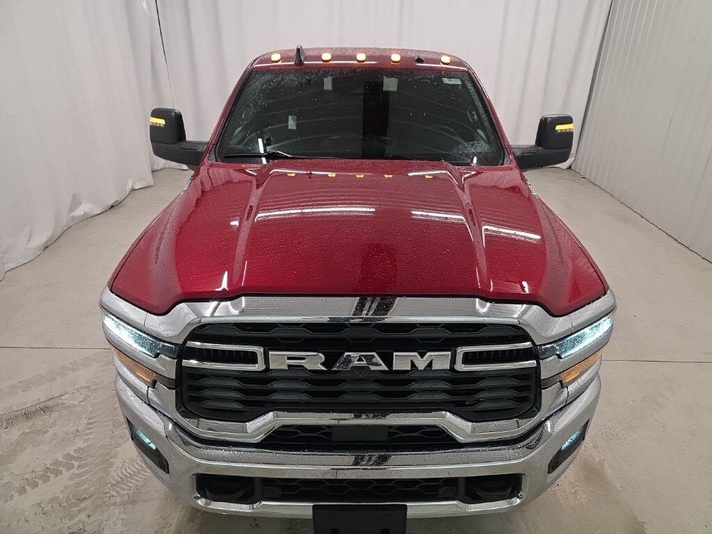 صورة 9 لـ 2026 RAM 3500 BIG HORN CREW CAB 4X4 6'4' BOX