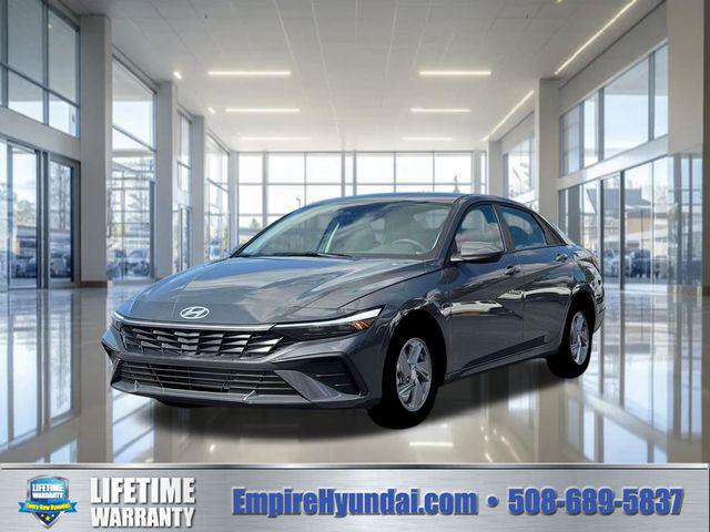 New 2026 Hyundai ELANTRA SE