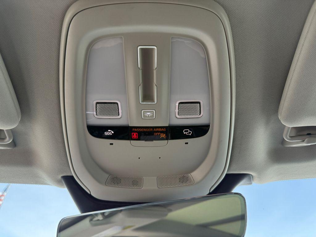 2023 Volvo XC90 B6 PLUS 7-SEATER — миниатюра 18