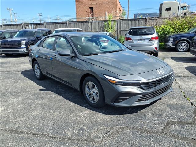 New 2026 Hyundai ELANTRA SE