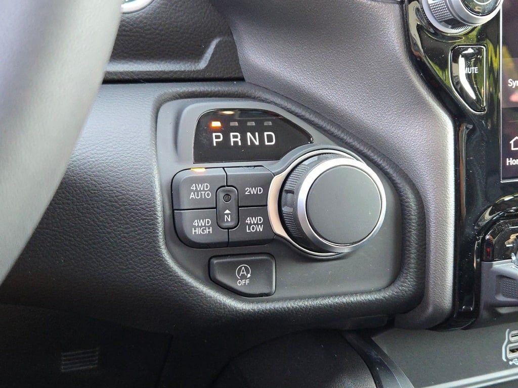 2026 RAM 1500 BIG HORN/LONE STAR — миниатюра 28