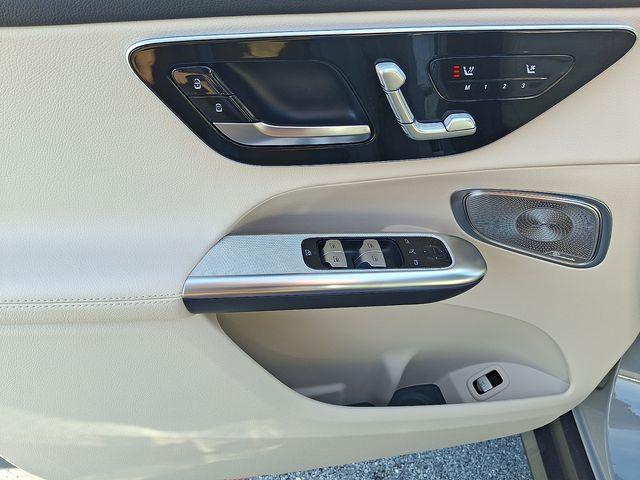 MERCEDES-BENZ GLC - 10