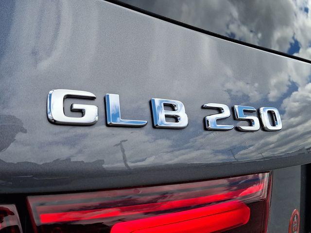 2026 Mercedes-BENZ GLB — миниатюра 19