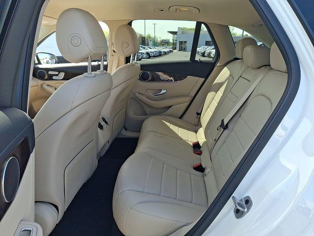 MERCEDES-BENZ GLC - 10