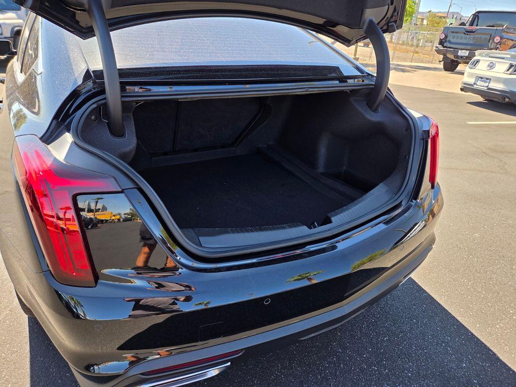 2024 Cadillac CT5 LUXURY RWD — фото 14