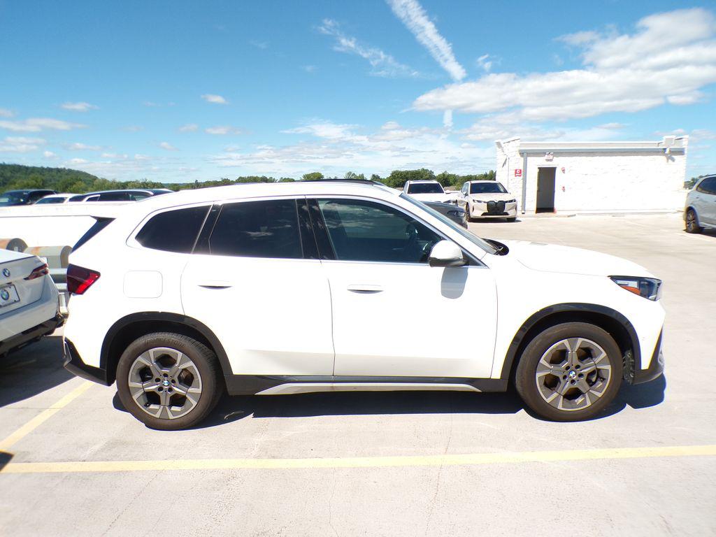 2026 BMW X1 XDRIVE28I photo 4