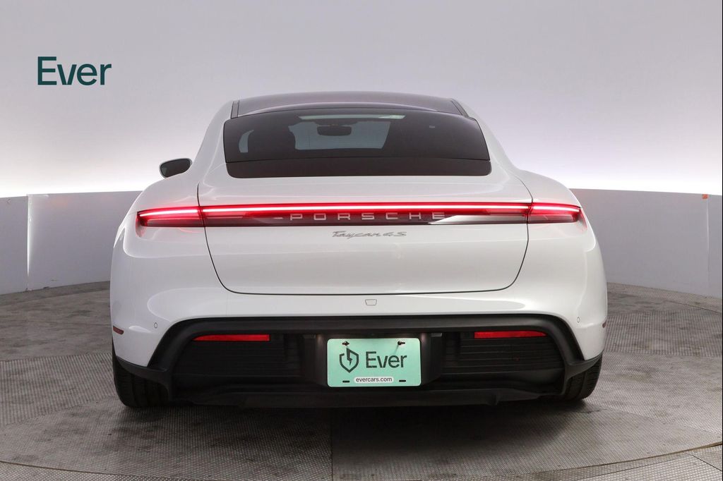 صورة مصغرة 15 لـ 2022 Porsche TAYCAN 4S