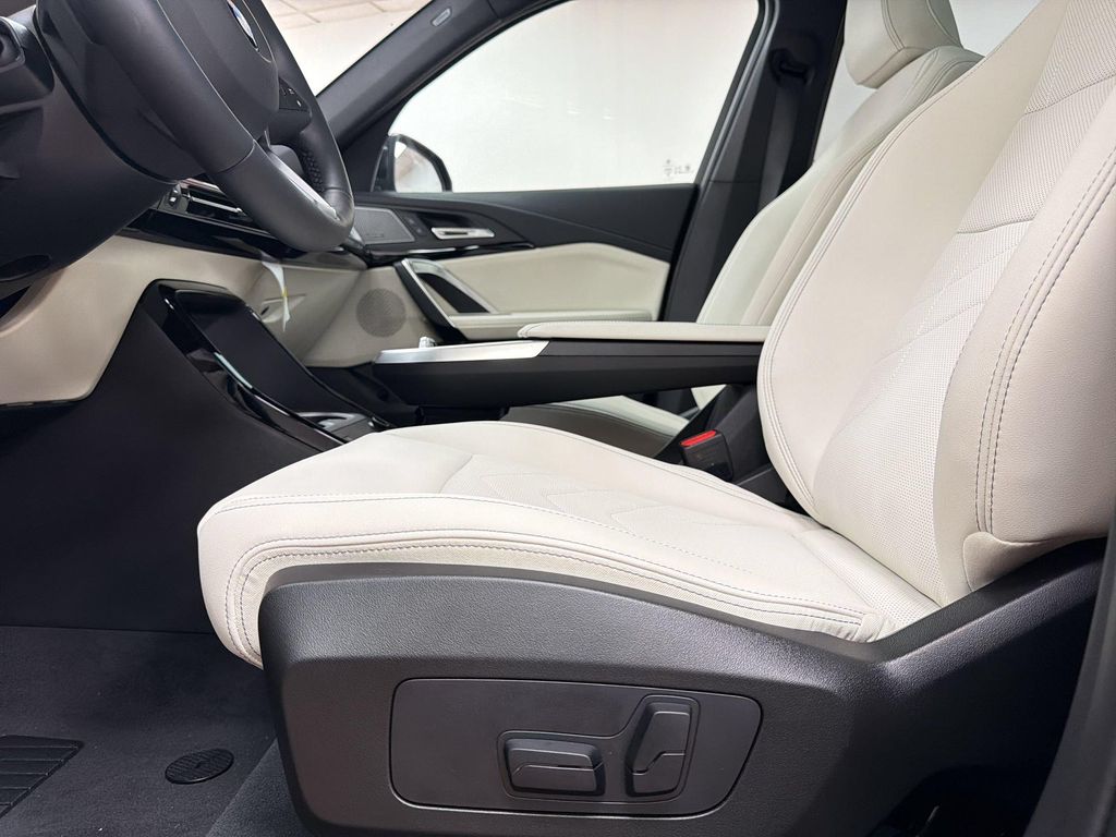 صورة 5 لـ 2026 BMW X1 XDRIVE28I