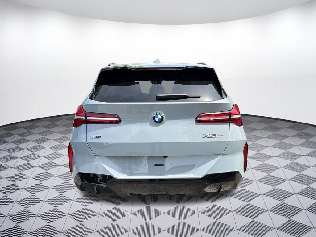 صورة 10 لـ 2026 BMW X3 30 XDRIVE