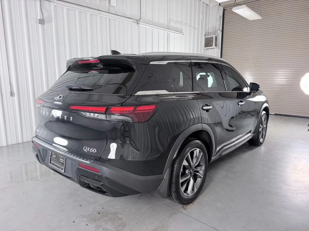 صورة 5 لـ 2023 Infiniti QX60 LUXE