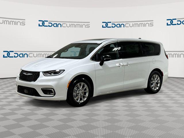New 2026 Chrysler Pacifica Limited