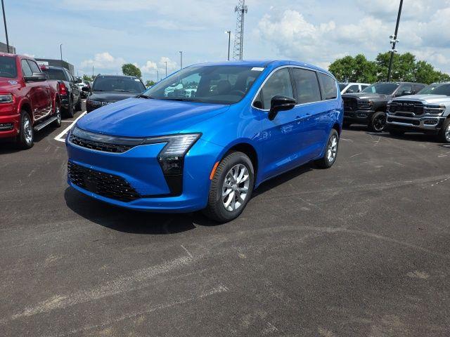 New 2027 Chrysler Pacifica SELECT