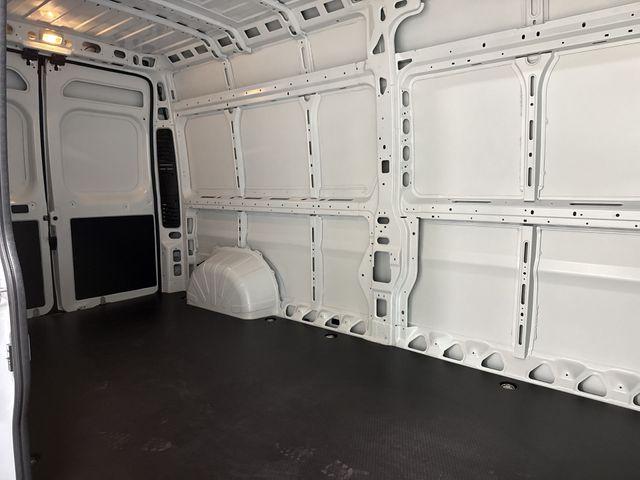 صورة مصغرة 22 لـ 2026 RAM PROMASTER 2500 HIGH ROOF