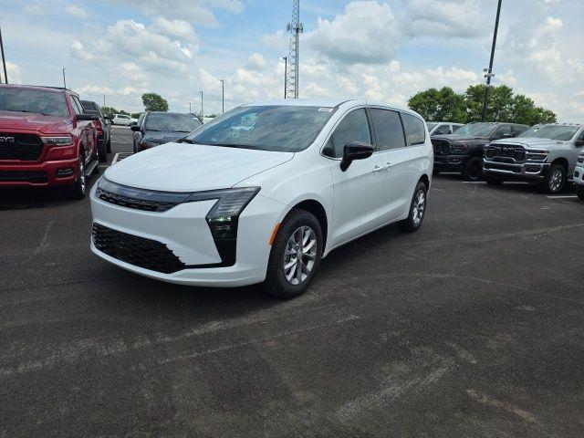 New 2027 Chrysler Pacifica SELECT