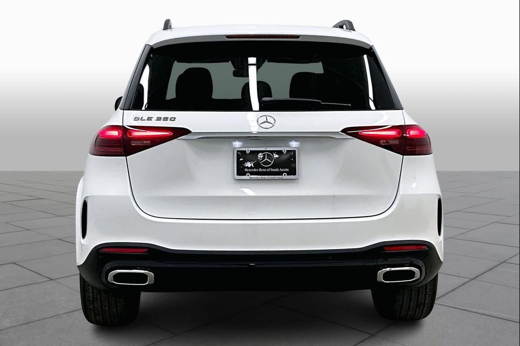 2026 Mercedes-BENZ GLE — фото 4