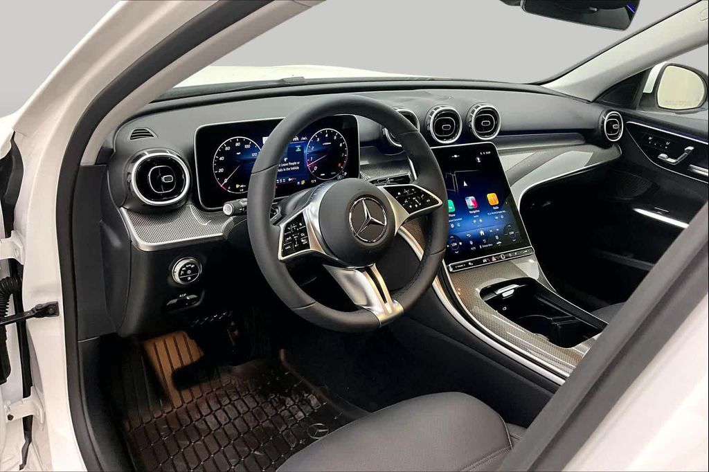 2026 Mercedes-BENZ C-CLASS — фото 8