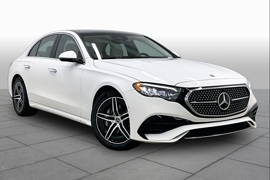 2026 Mercedes-BENZ E-CLASS — фото 2