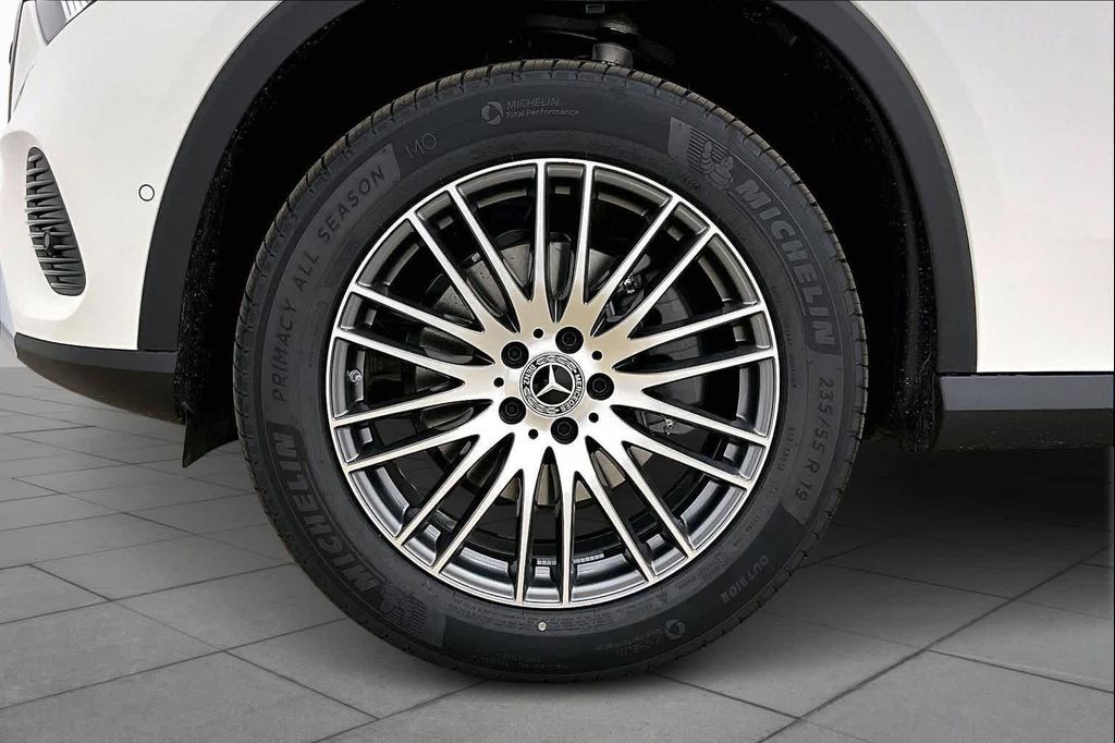 2026 Mercedes-BENZ GLC 缩略图 11