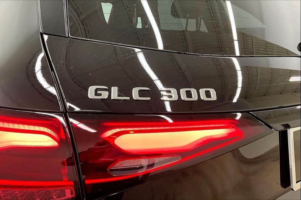 صورة مصغرة 15 لـ 2026 Mercedes-BENZ GLC