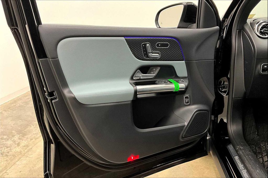 MERCEDES-BENZ GLA-CLASS - 10