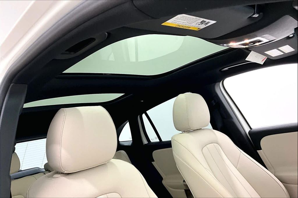 2026 Mercedes-BENZ GLA 缩略图 22